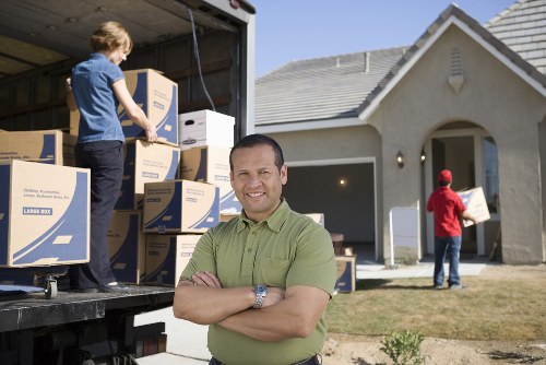 Flexible Finsbury man and van transport for flats and small business moves