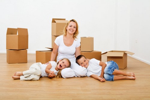 Professional Finsbury moving service preparing for delivery