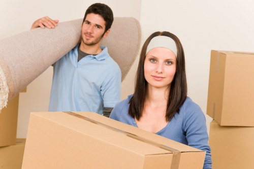 Local home removals support for families and apartments around Finsbury