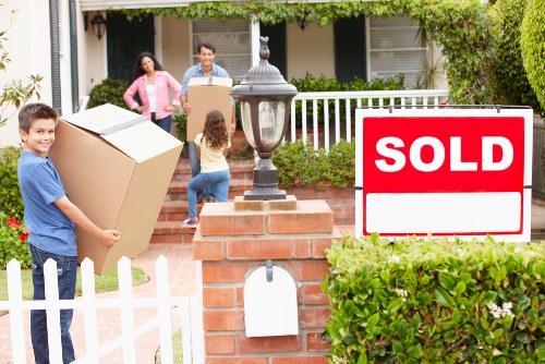 Local moving van for flats and offices in Finsbury