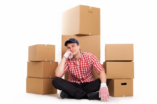 Careful packing and loading support for a home move in Finsbury